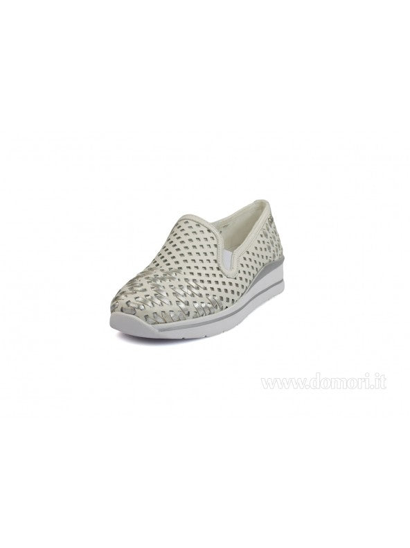 MOCASSINO TRAFORATO BIANCO ARGENTO
